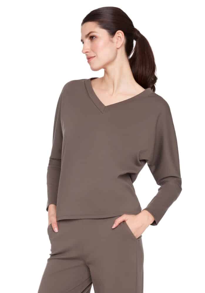 SOLID LIGHT PONTE V-NECK LONG-SLEEVE TOP